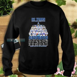 62 Year 1960 2022 Thank You For The Memories Signatures Cowboys Sweatshirt 5