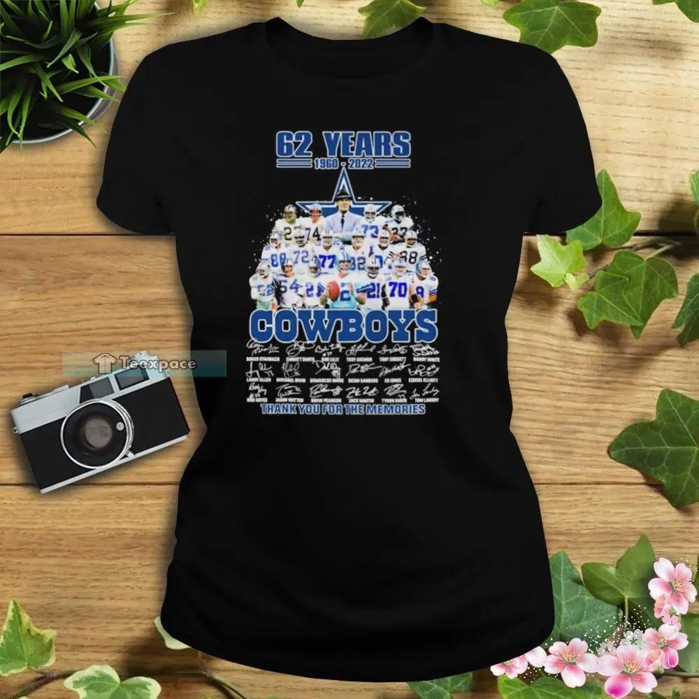 62 Year 1960 2022 Thank You For The Memories Signatures Cowboys T Shirt Womens 2
