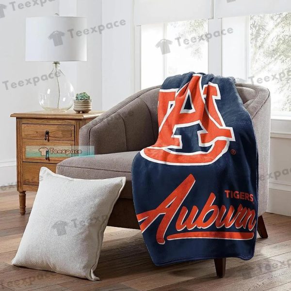 Auburn Tigers Big Letter Logo Texture Fleece Blanket