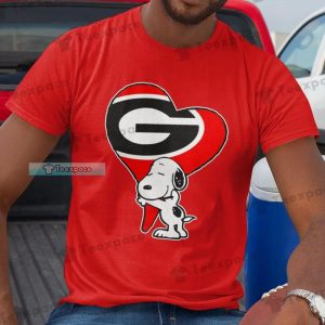 The Dawgs Snoopy Love Georgia Bulldogs Shirt