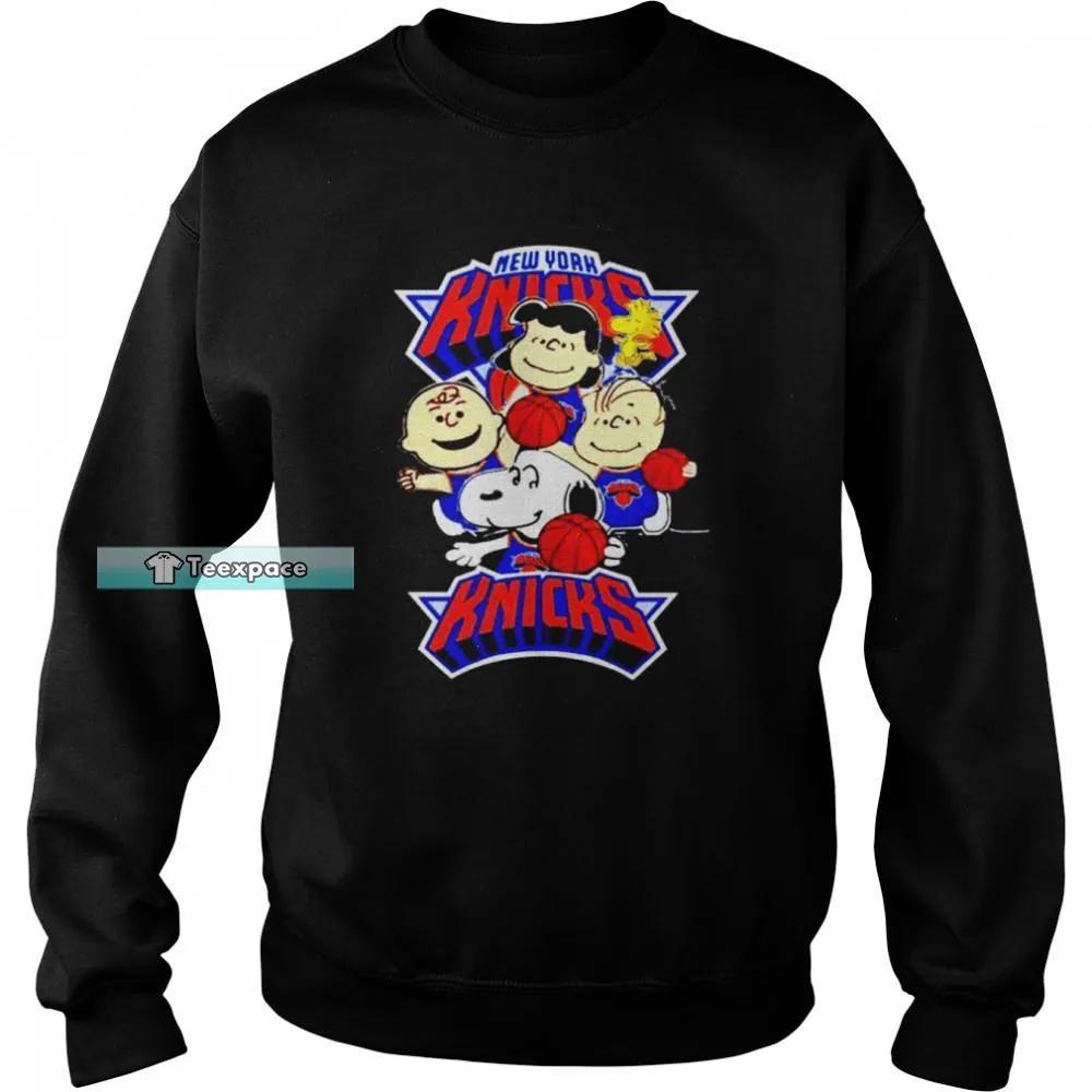 New York Knicks Snoopy Dog Friends Sweatshirt