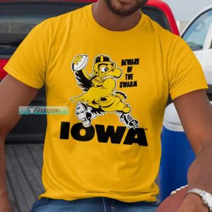 Iowa Hawkeyes Beware Of The Swarm Crewneck T shirt