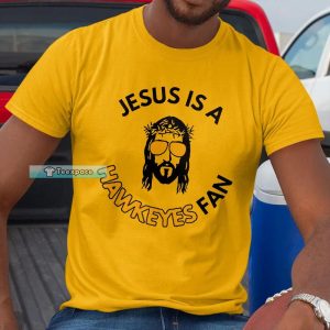 Iowa Hawkeyes Jesus Is A Hawkeyes Fan Crewneck T shirt