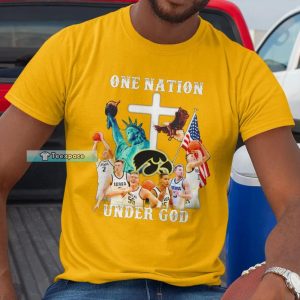 Iowa Hawkeyes Usa One Nation Under God Crewneck T shirt