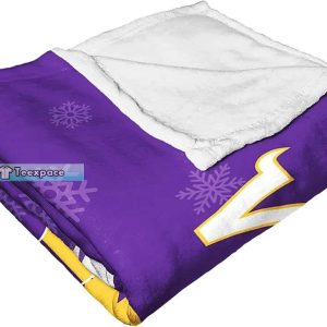 Minnesota Vikings Gnomie Christmas Throw Blanket 4