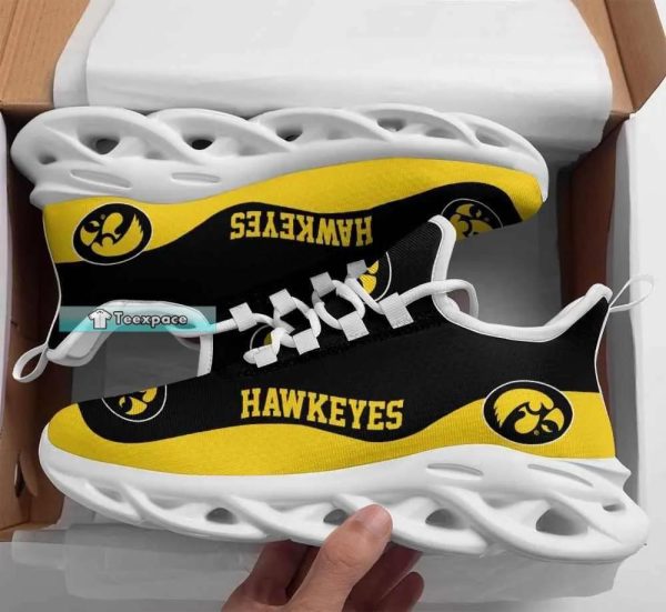 Iowa Hawkeyes Curved Letter Pattern Max Soul Shoes
