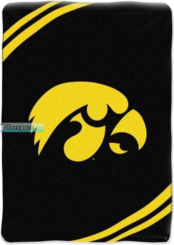 Iowa Hawkeyes Gifts Logo Only Fuzzy Blanket